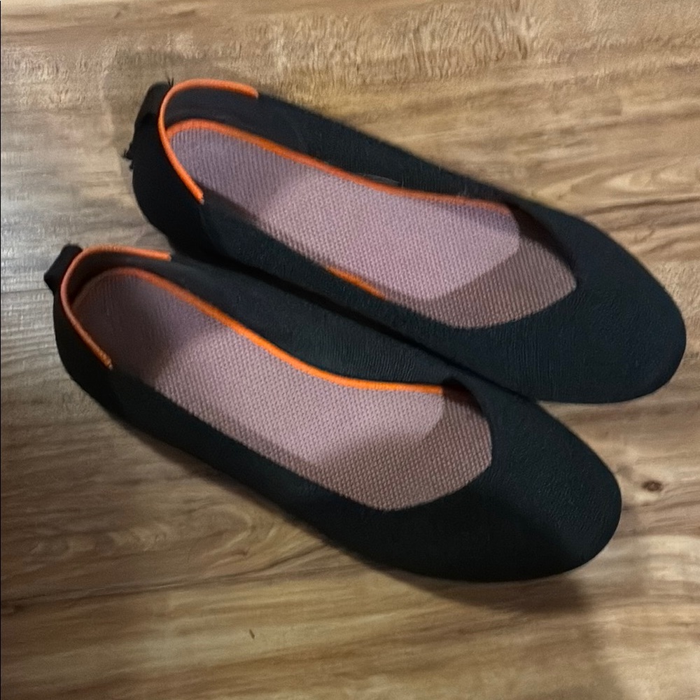 Super comfortable black flats